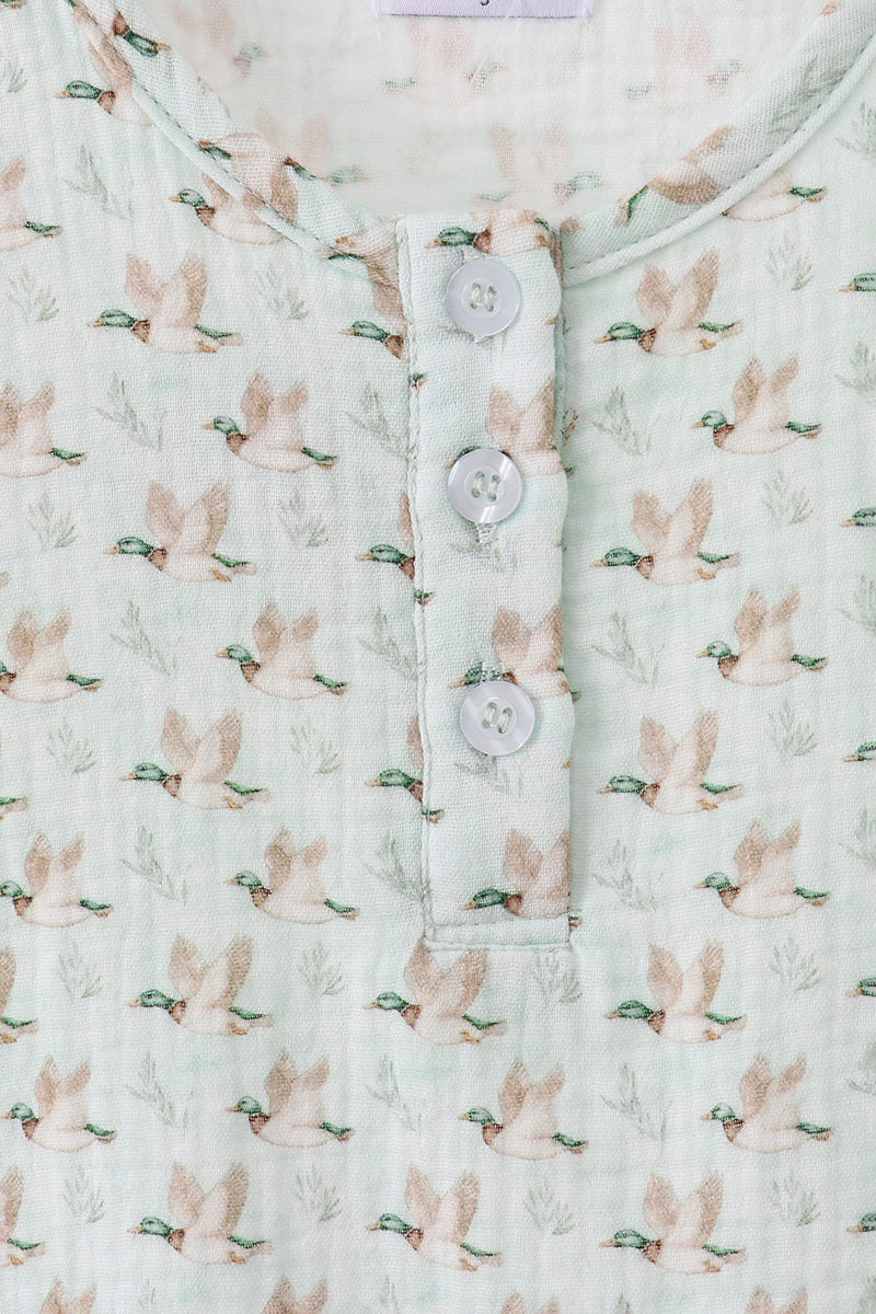 Duck print muslin top sleeve detail